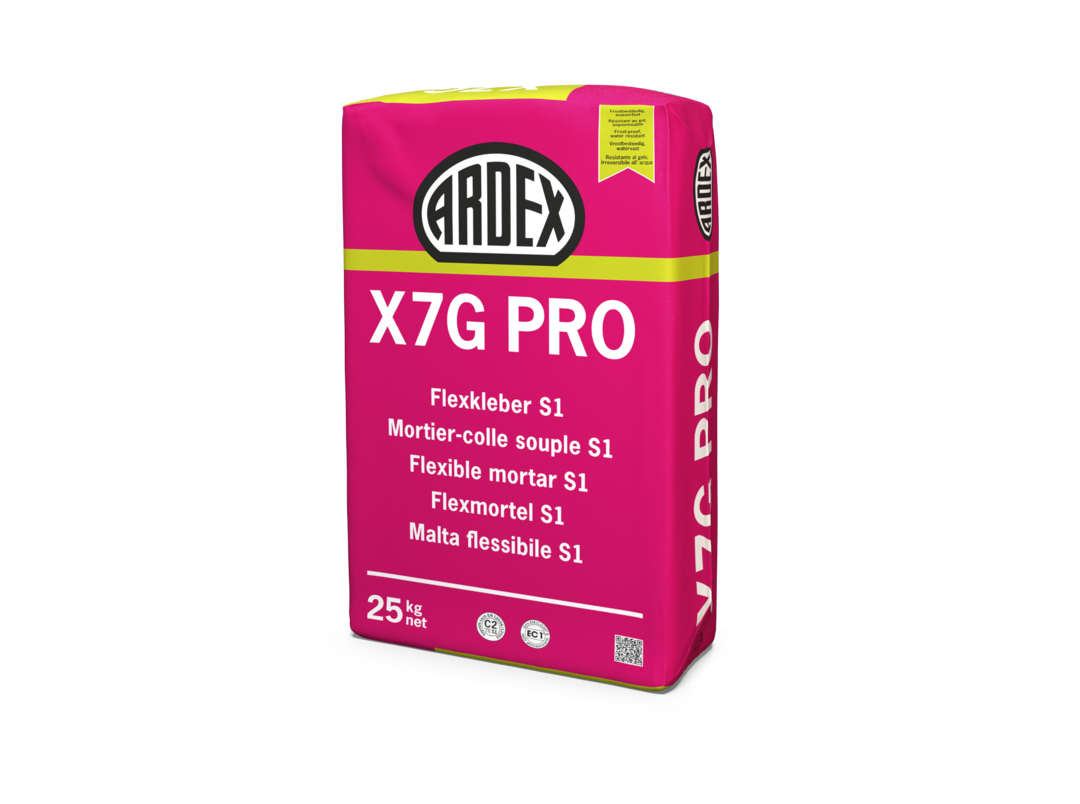 Freisteller eines pinken 25-kg-Sacks mit ARDEX-X7G-Pro-Masse.